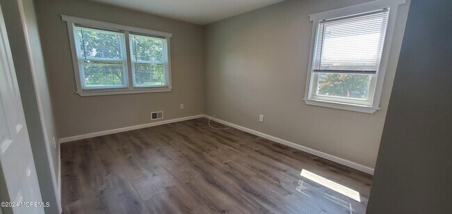 Building Photo - 1620 Union Ave