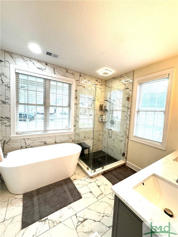 Building Photo - 104 Southernwood Pl