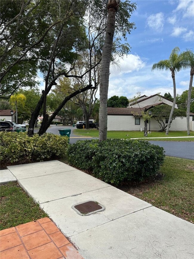 Building Photo - 9115 SW 123rd Ave Ct