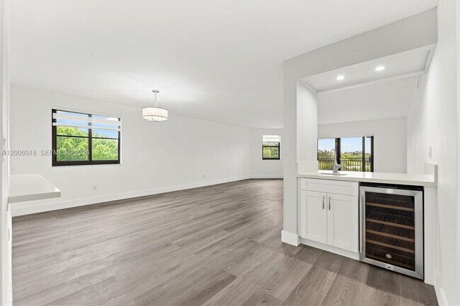 Building Photo - 16171 Blatt Blvd
