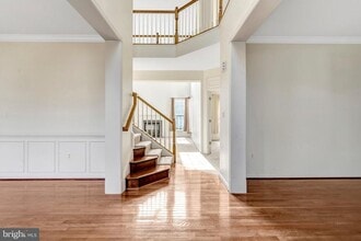 Building Photo - 9001 Merlot Ct