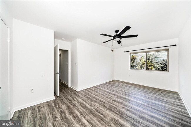 Building Photo - 12202 Braxfield Ct