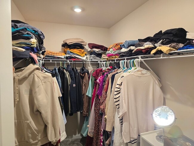 Building Photo - Spacious 3-Bed / 2.5-Bath Townhome near RTP! FREE TV & INTERNET! Reverse Osmosis Purification Sys...