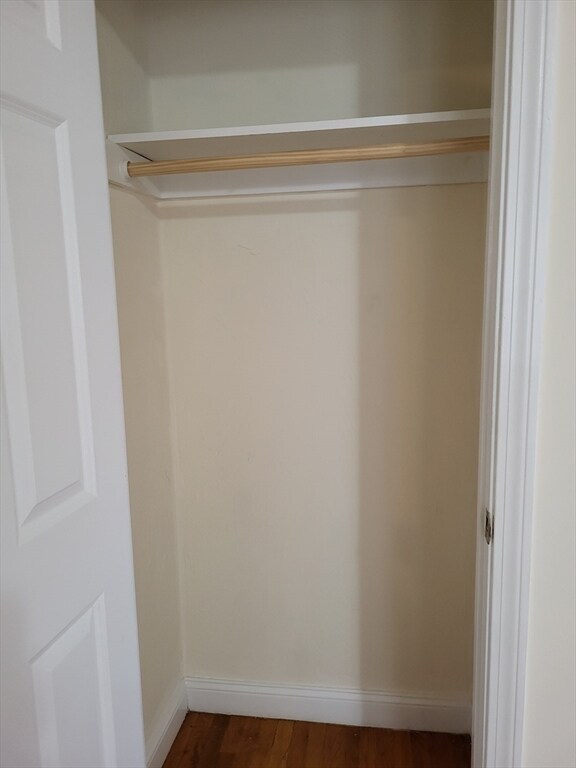 Building Photo - 947 River St