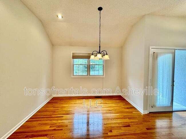 Building Photo - 200 Turkey Pine Ct