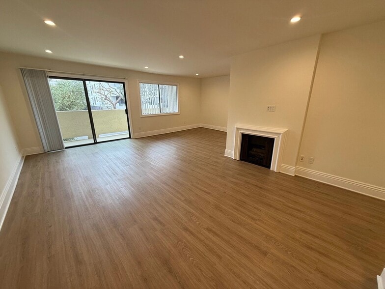 Building Photo - 1940 Malcolm Ave