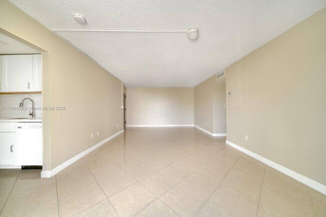 Building Photo - 496 NW 165th St