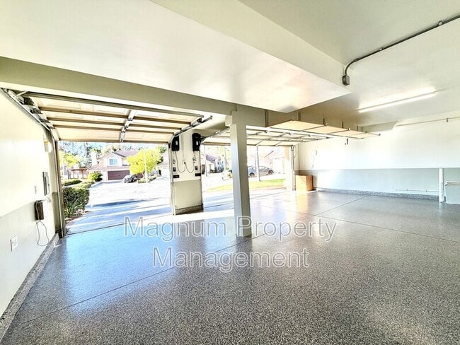 Building Photo - 30219 Corte Cantera