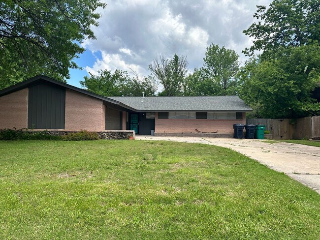 Primary Photo - FOR RENT: Spacious 3 Bed, 2 Bath Home with...