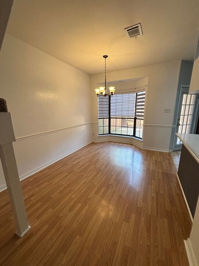 Building Photo - Eastwood on the Bayou