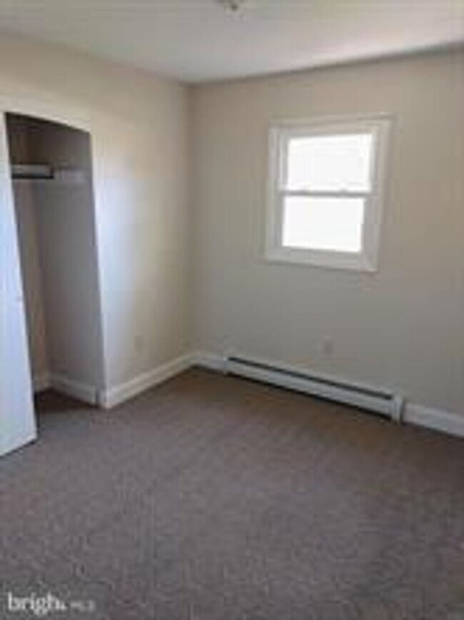 Building Photo - 3 BR Country Home