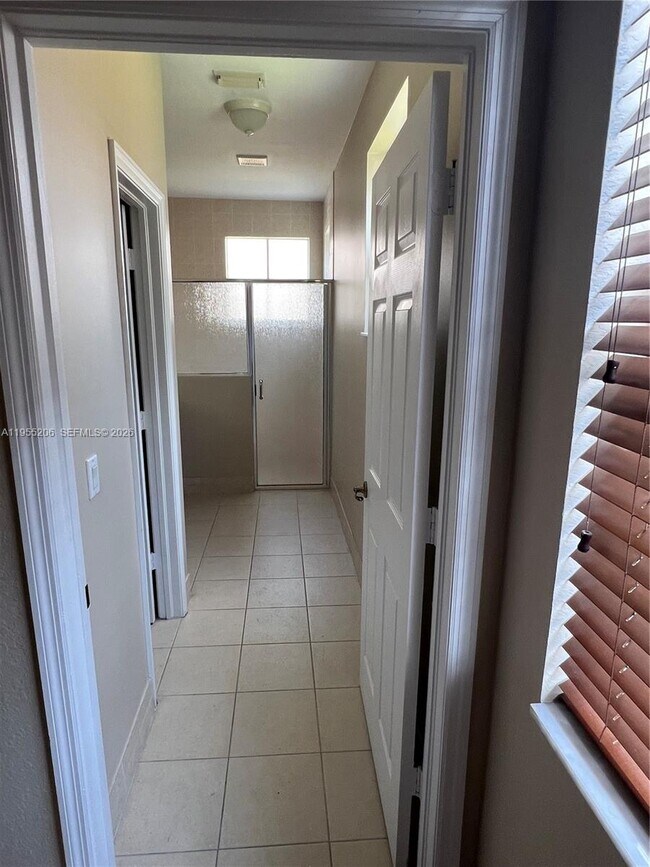 Building Photo - 15389 SW 90th Terrace