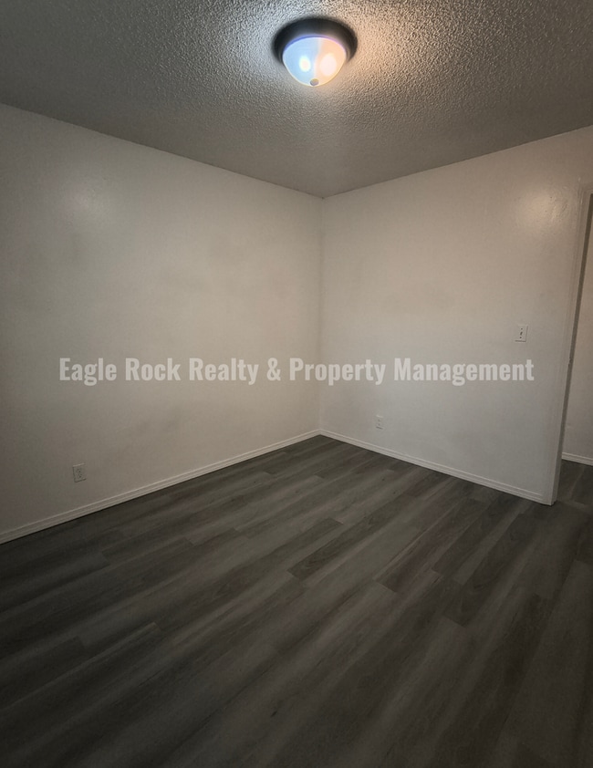 Building Photo - 4627 S 72nd E Pl