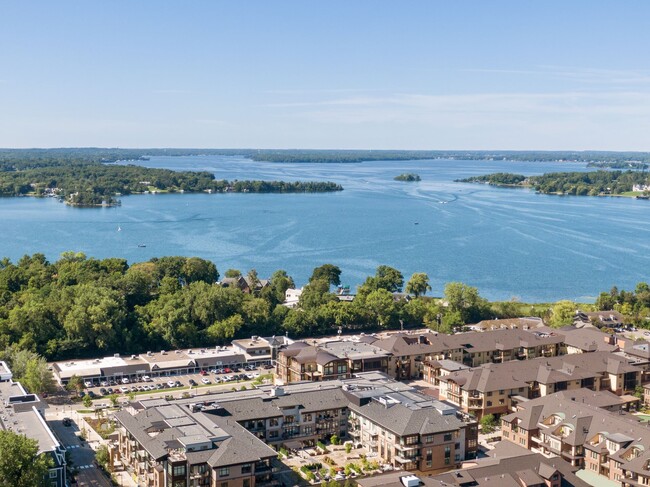 Just a few steps away to the watery playground of Lake Minnetonka and the excitement of Lake Street - 875 Lake St N