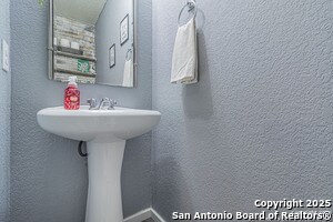 Building Photo - 9311 Mimosa Manor