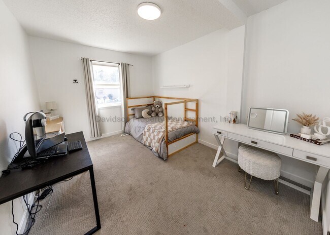 Building Photo - Charming 3 Bedroom House in South Fountain