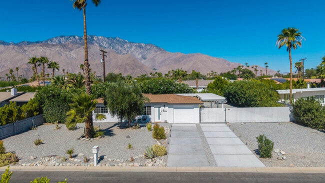 Primary Photo - 2357 N Viminal Rd