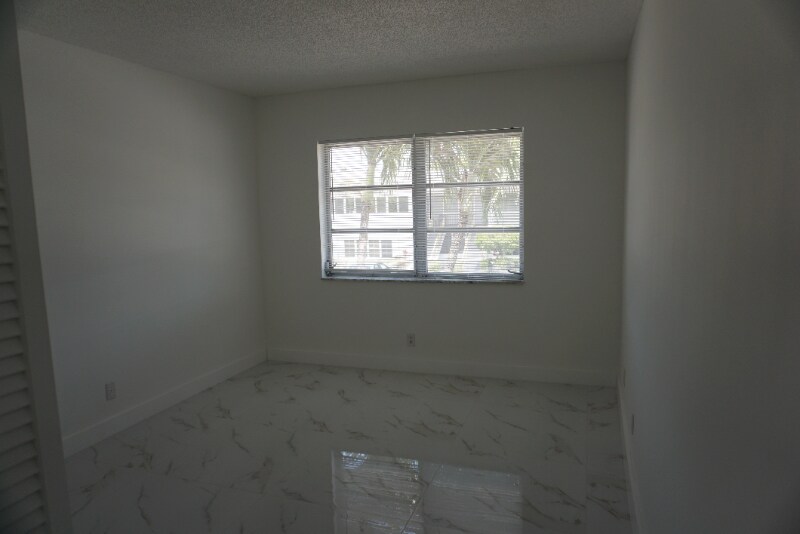 Building Photo - 151 Stratford K