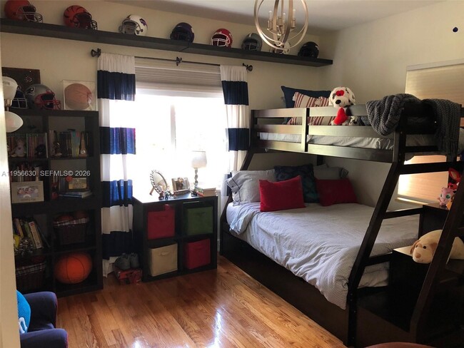 Building Photo - 5450 Sunset Dr