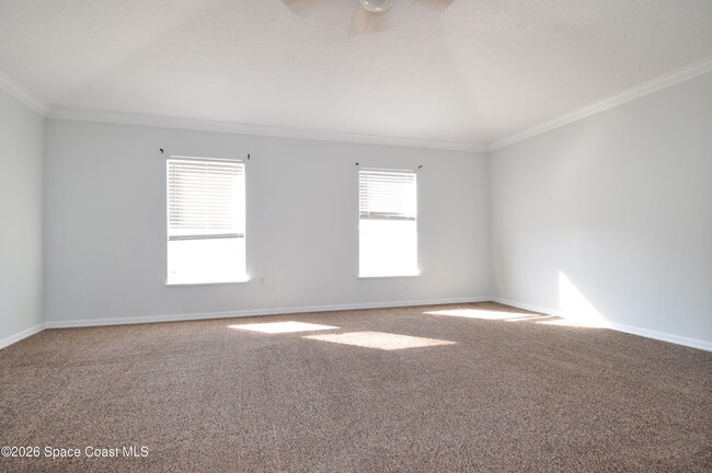 Building Photo - 1701 Sawgrass Dr SW