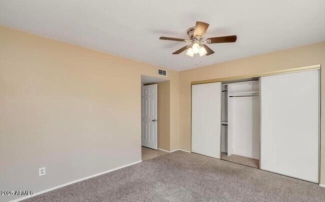 Building Photo - 1401 E El Parque Dr