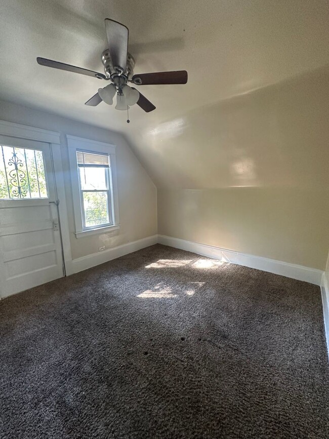 Building Photo - Three bedroom single family home on Clevel...