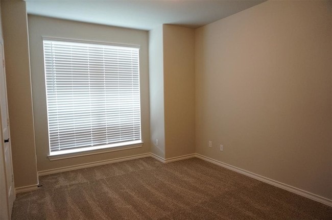 Building Photo - 3635 Diamond Creek Dr