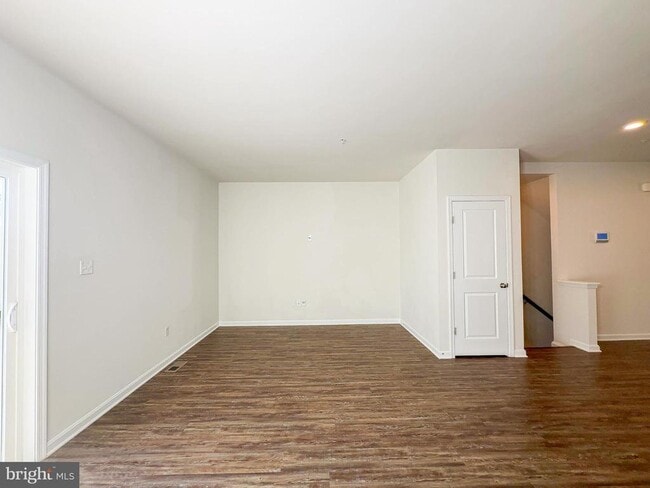 Building Photo - 1713 Red Fox Trl