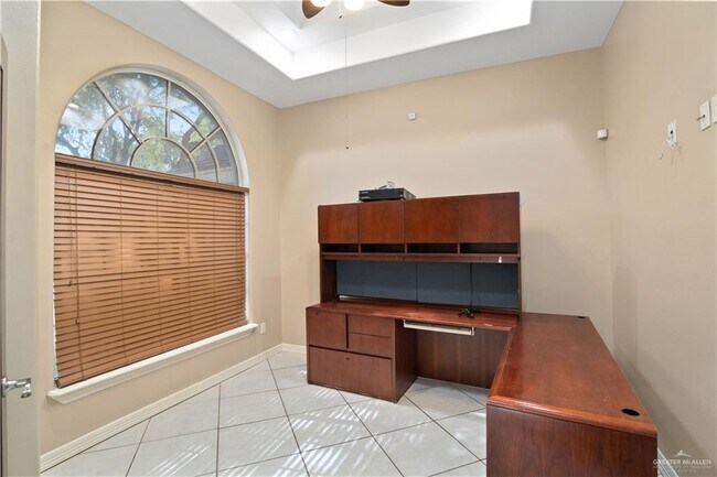 Building Photo - 23 Ora St