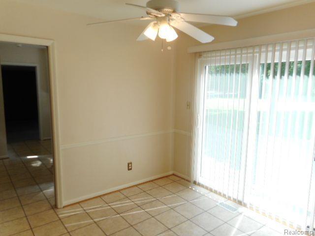 Building Photo - 7441 Jackson Park Dr