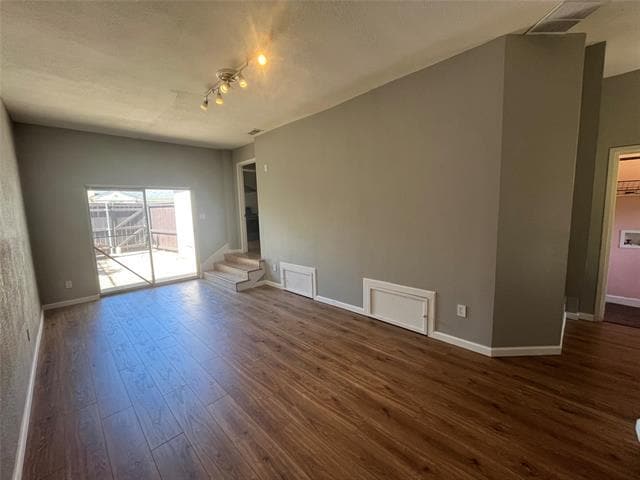 Building Photo - 2732 Mateur St