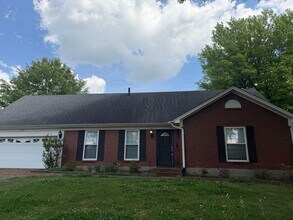 Building Photo - Gorgeous & Spacious Home Now Available