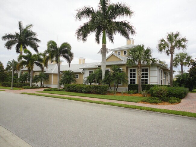 Building Photo - 1825 Bridgepointe Cir