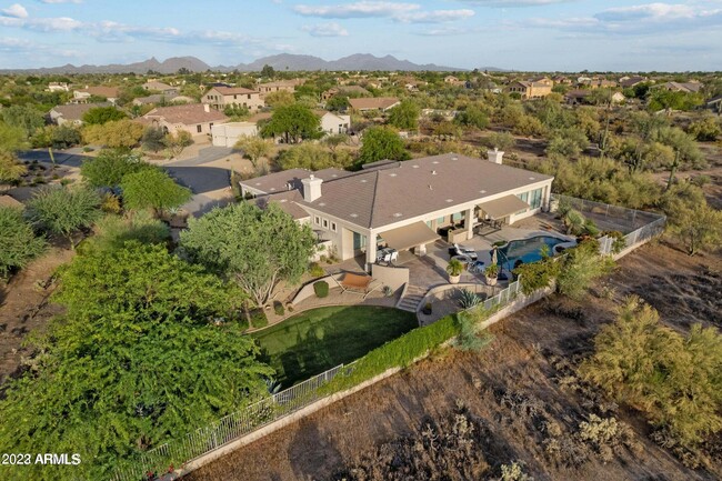 Building Photo - 6002 E Saguaro Vista Ct