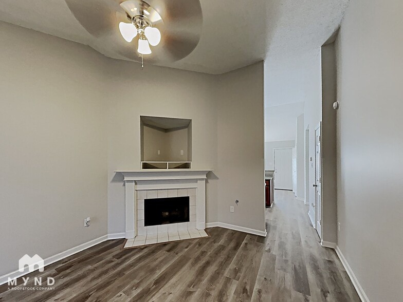 Building Photo - 5612 Kaitlyn Dr W