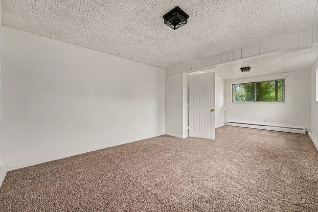 Building Photo - 10250 W 12th Ave
