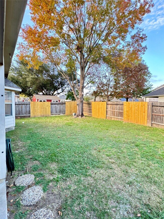 Building Photo - 6102 Sandy Valley Dr