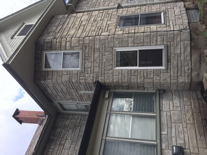 Building Photo - 874 Porter St