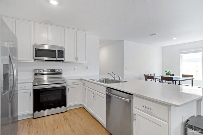 Building Photo - 4635 Carlstrom Ln