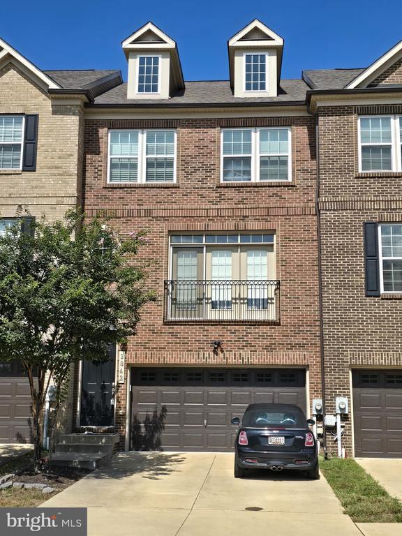 Building Photo - 2842 Golden Gate Ct