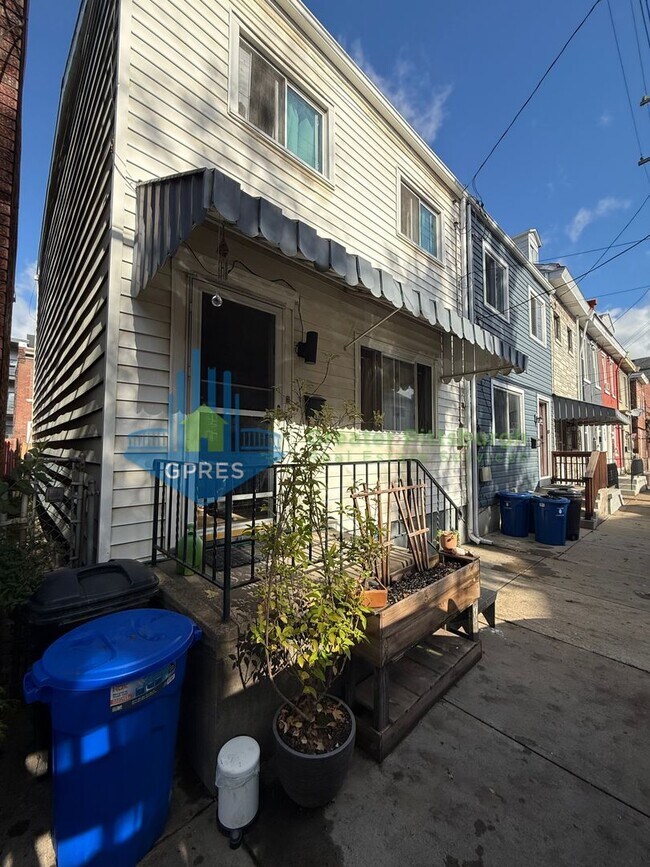 Building Photo - Classic Lawrenceville Row House – Walkable...