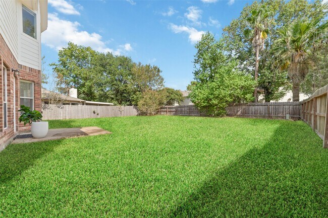 Building Photo - 5214 Bay Pines Dr