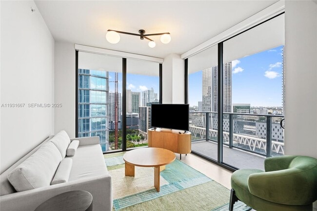 Building Photo - 11 NE 6th St