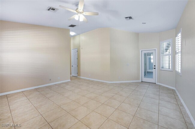 Building Photo - 366 Burnt Pine Dr