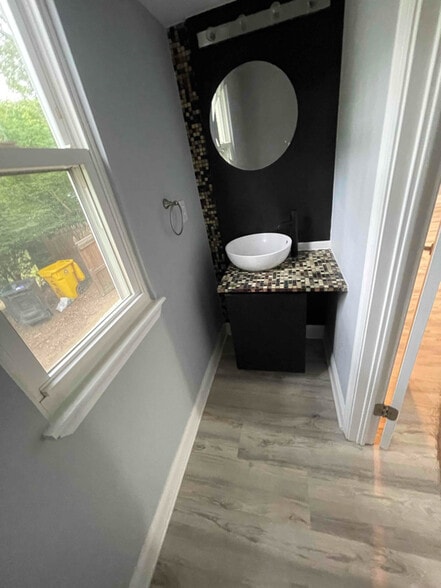 Building Photo - 1907 Mt Hope Ct