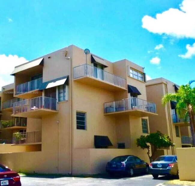 Building Photo - 10801 SW 109th Ct