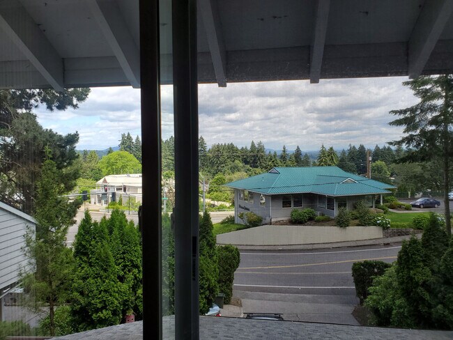 Interior Photo - Caufield Place