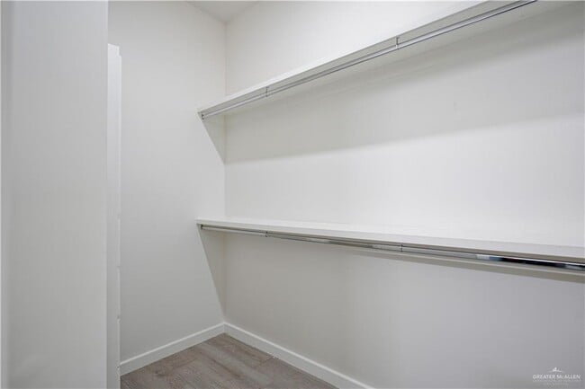 Building Photo - 14 Notre Dame Ave