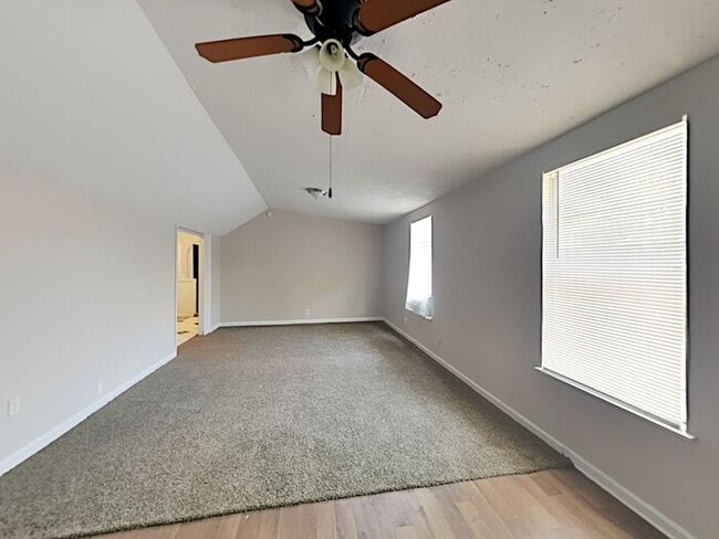 Building Photo - No Application Fee* Plus $250 Off First & ...