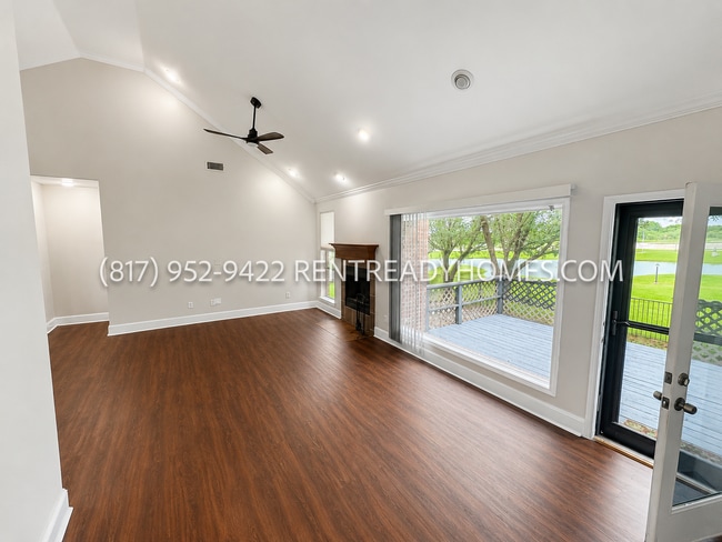 Building Photo - 4901 Lakeside Dr